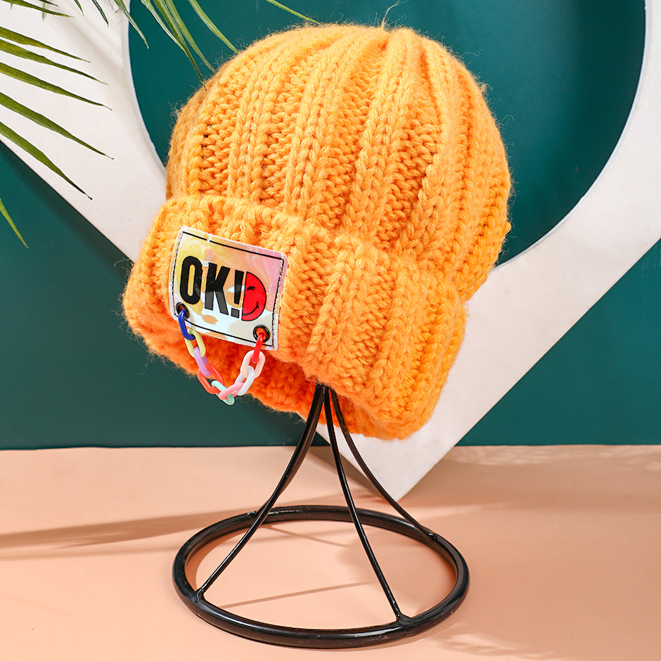 Cappello di lana alla moda con catena - giallo