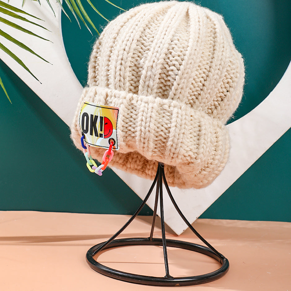 Cappello di lana alla moda con catena - beige