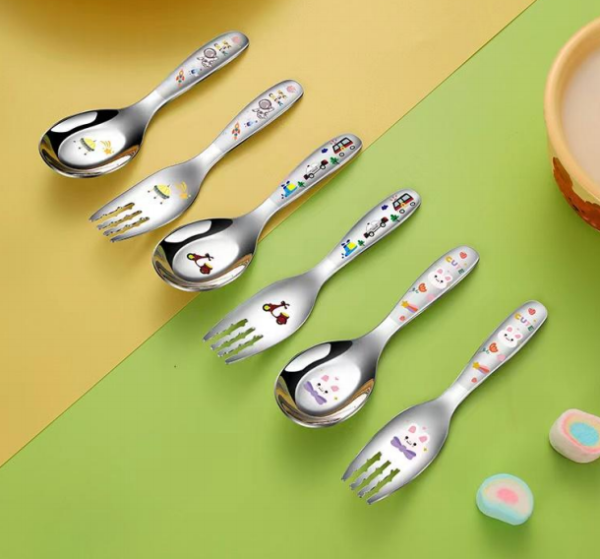 HS-CJ6001 Cucchiaio intagliato colorato per bambini